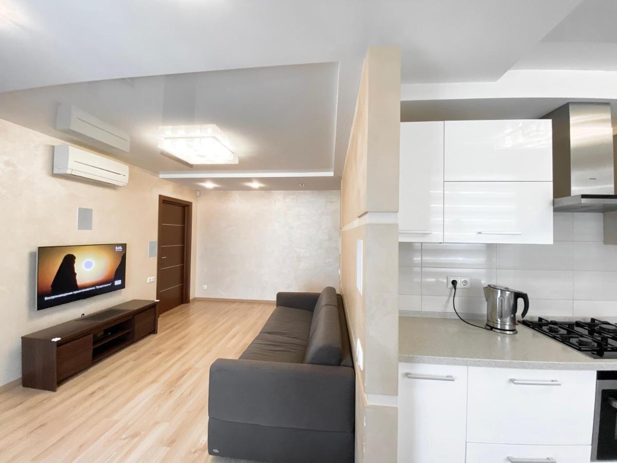 2-Bedroom Apartment Most City Area, Ekaterynoslav Square Dnipro Esterno foto