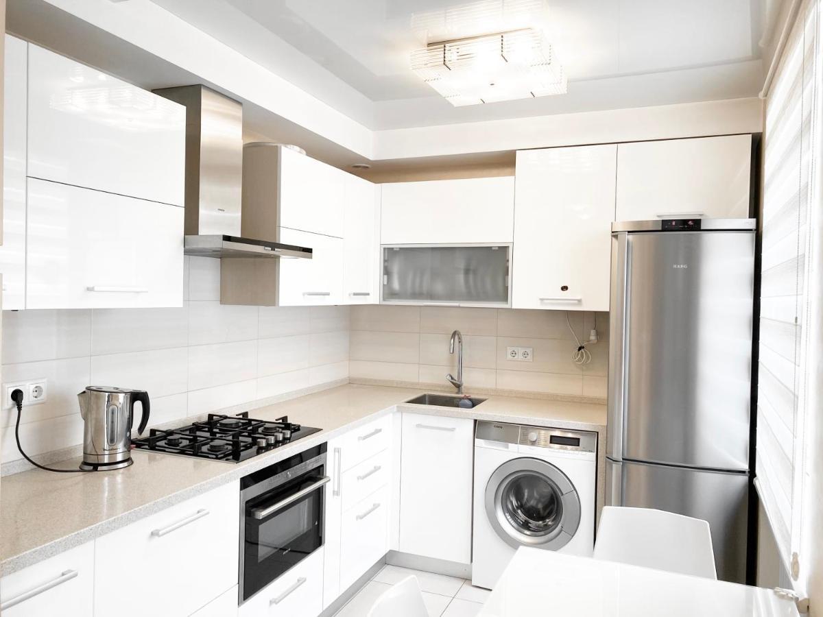 2-Bedroom Apartment Most City Area, Ekaterynoslav Square Dnipro Esterno foto