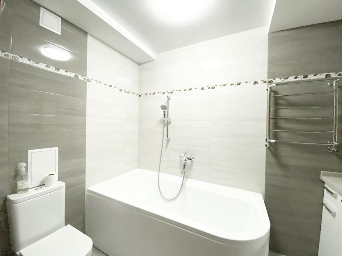 2-Bedroom Apartment Most City Area, Ekaterynoslav Square Dnipro Esterno foto