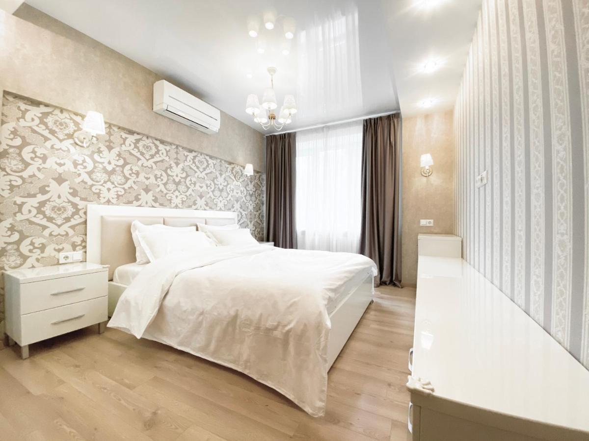 2-Bedroom Apartment Most City Area, Ekaterynoslav Square Dnipro Esterno foto