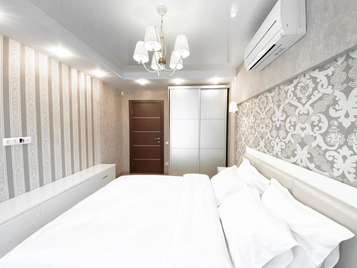 2-Bedroom Apartment Most City Area, Ekaterynoslav Square Dnipro Esterno foto